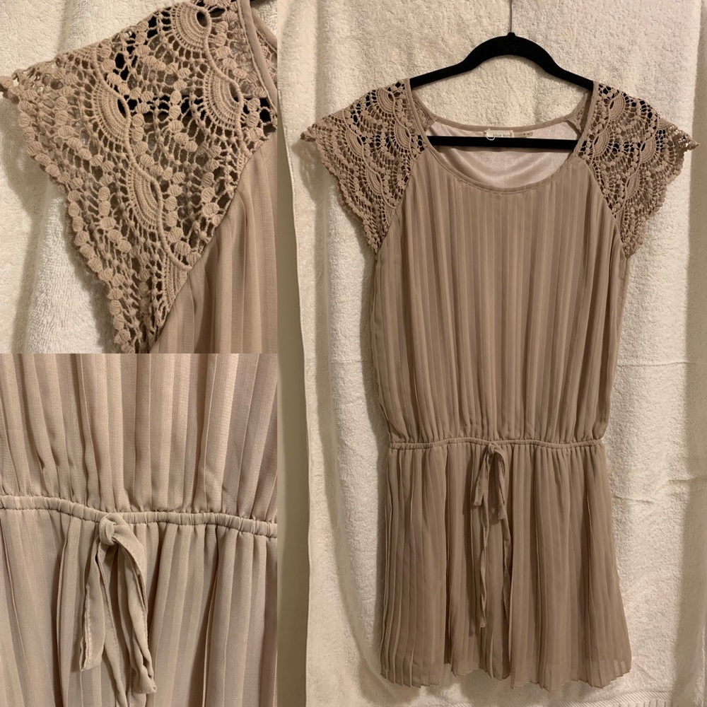 Gorgeous taupe dress from blue bird. Sz. S
